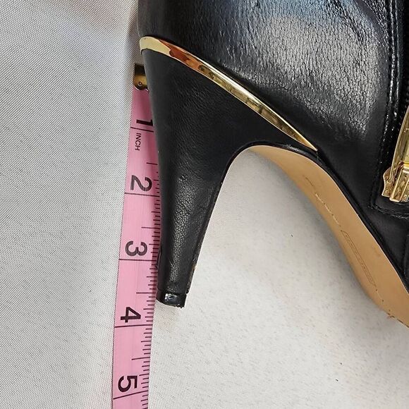 Vince Camuto Vinisha Heeled Bootie Side Zip Black Leather Gold Hardware Ankle 10 - Picture 7 of 9